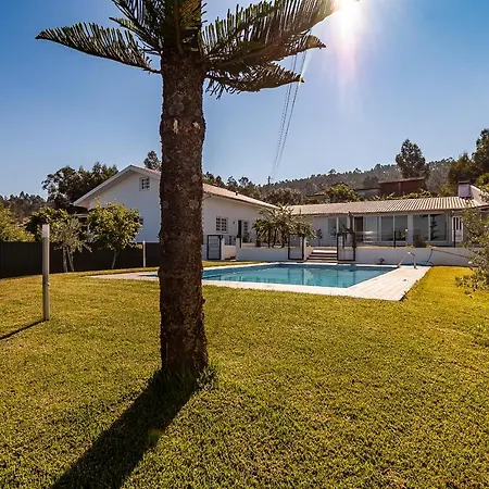 Hébergement de vacances Casa Do Costa Com Piscina